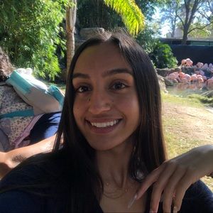 Meet your Posher, Alexus